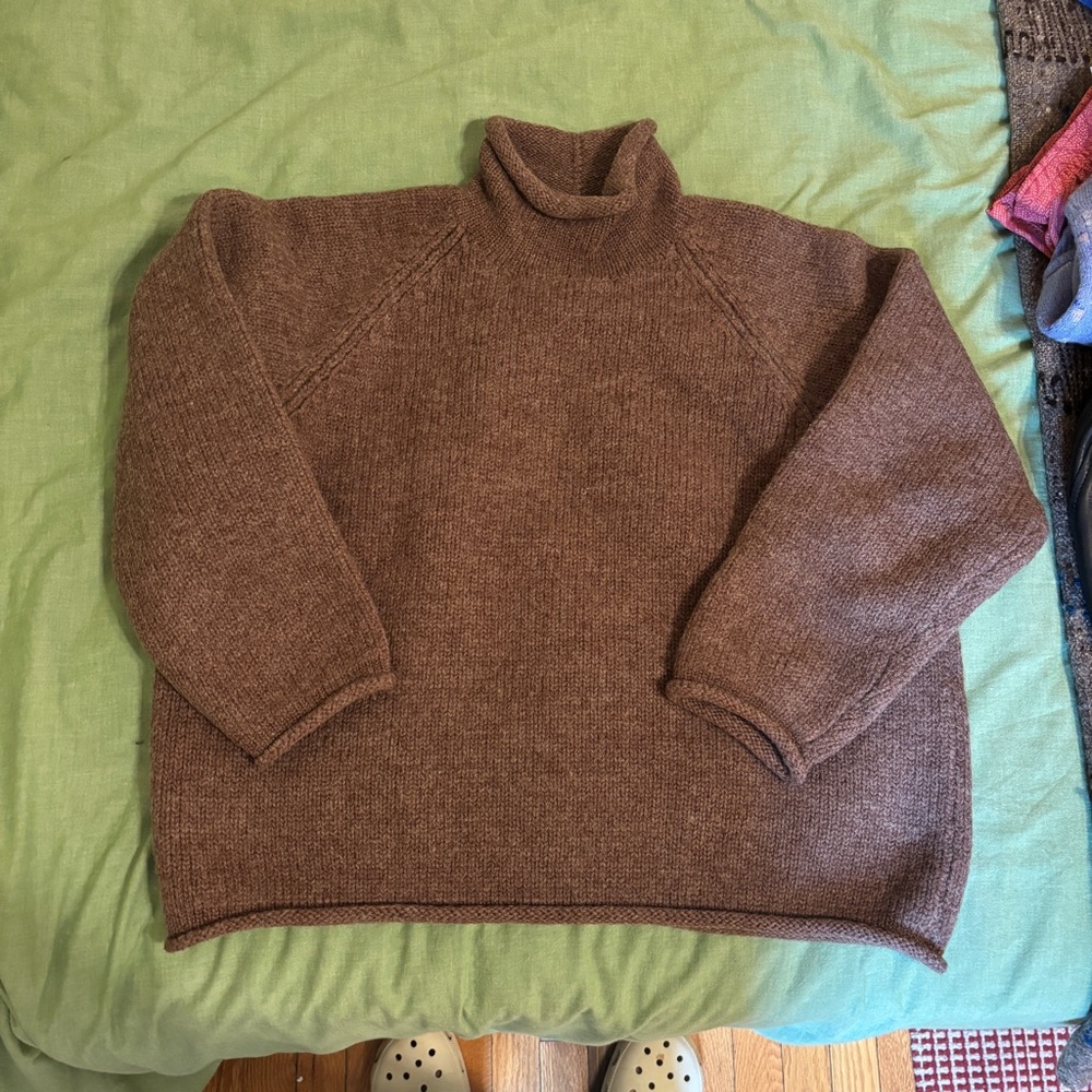 Brown Vintage Rollneck 100% Wool Sweater